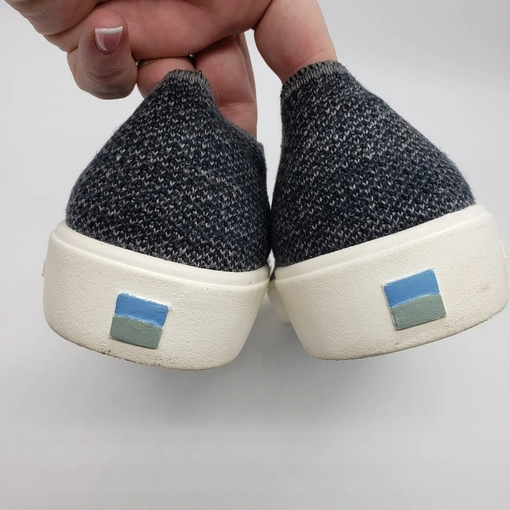 Blueview unisex slip on sneakers black grey Men US 9.5 Women US 11 Pacific style